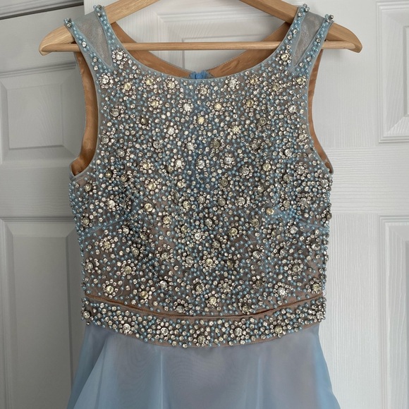 Beautiful high-low prom/wedding guest dress - Picture 2 of 10